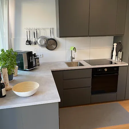 Newly Renovated In Ideal Location * Berlin